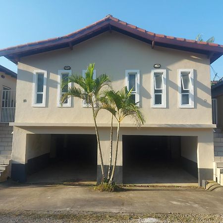 Casa Condominio 250M Praia Maranduba Wifi Churrasqueira Убатуба Екстер'єр фото